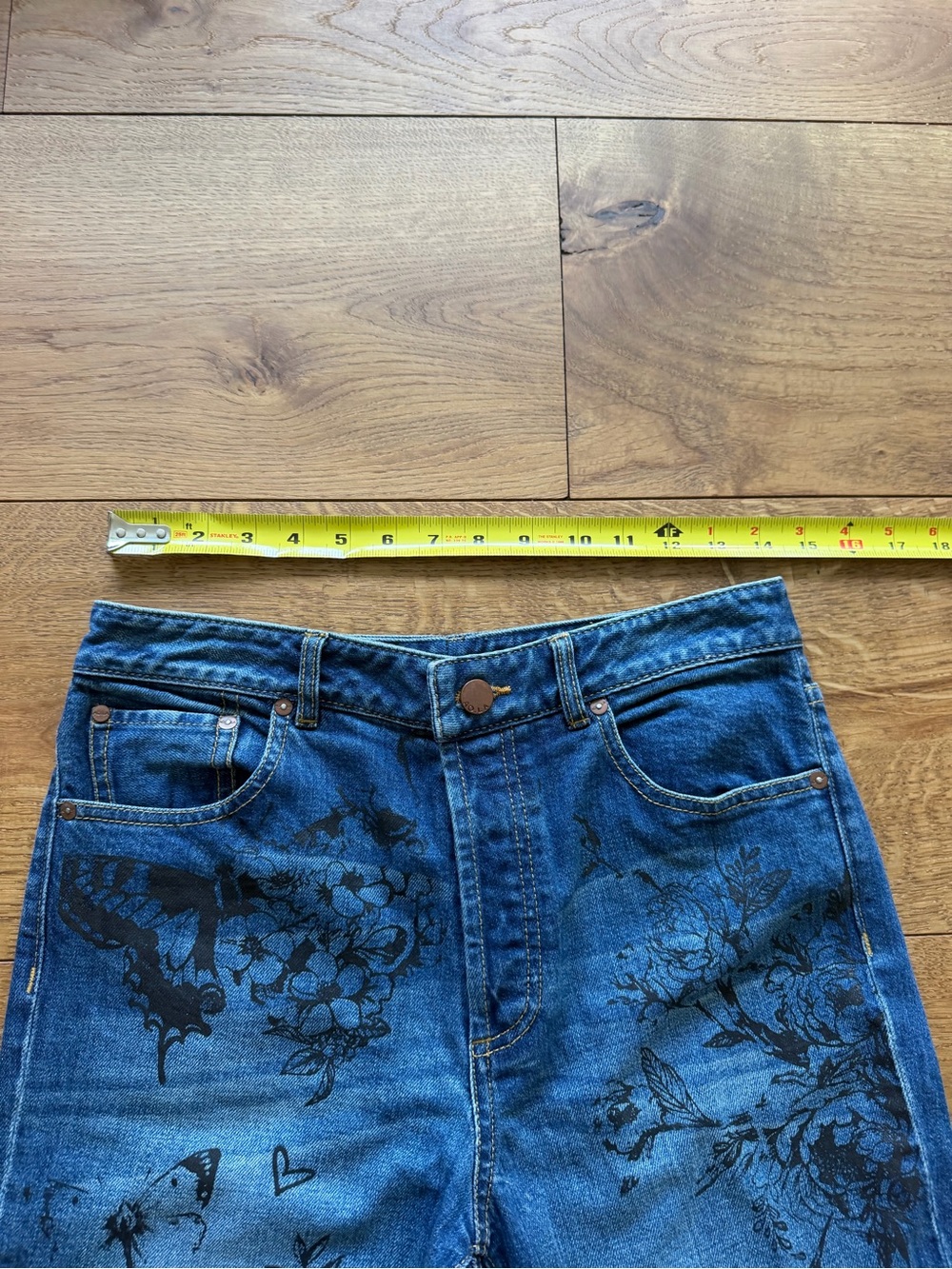 Alice & Olivia Straight Leg Jeans - altered - Picture 9 of 13